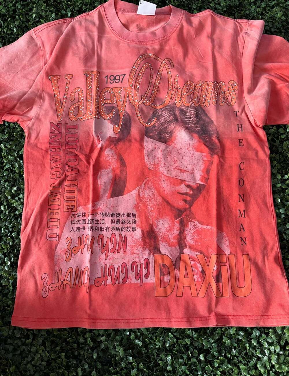 Vale USA Valley Dreams Graphic T-Shirt Medium Red Bling Cotton